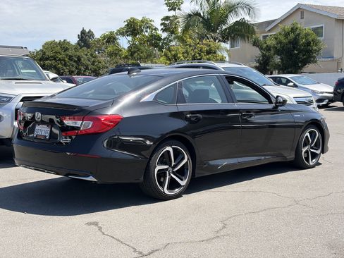 Used 2022 Honda Accord Sport image 3