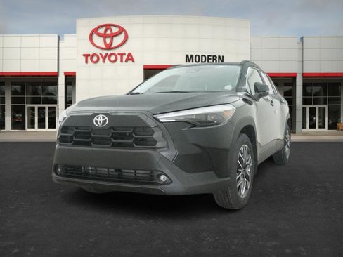 New 2026 Toyota Corolla Cross XLE image 5