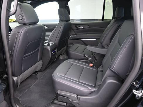 New 2026 Chevrolet Traverse LT w/ Sun and Wheel Package image 15