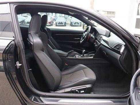 Used 2018 BMW M4 Coupe image 30