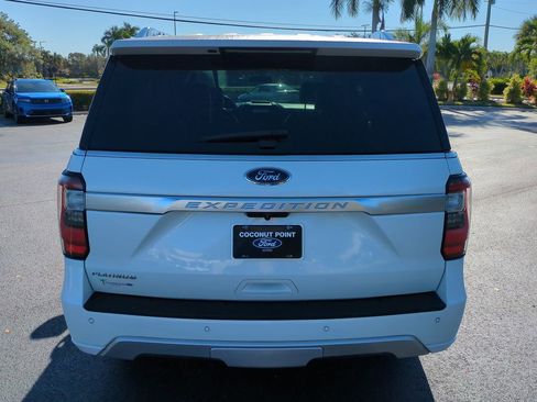 Certified 2021 Ford Expedition Platinum image 5