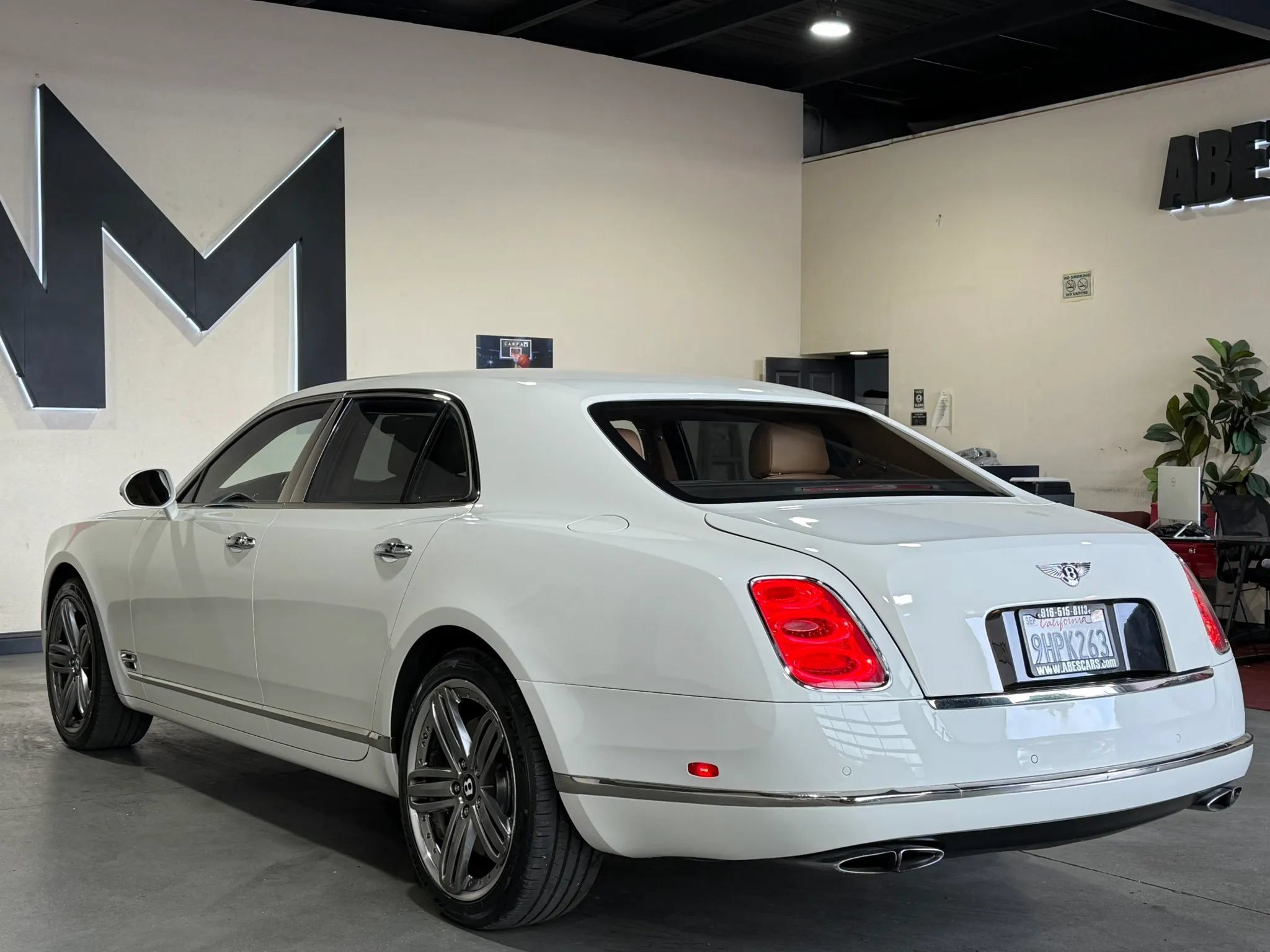 Used 2013 Bentley Mulsanne RWD image 6