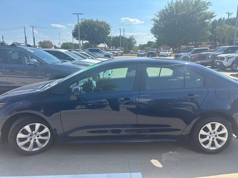 Used 2026 Toyota Corolla LE FWD image 5