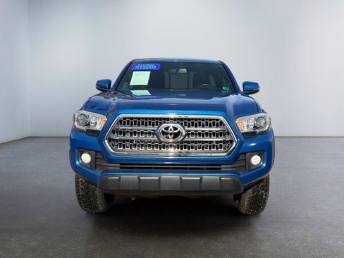 Used 2016 Toyota Tacoma TRD Off-Road w/ Towing Package image 9
