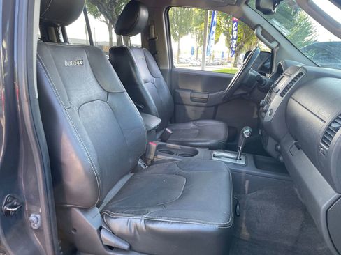 Used 2015 Nissan Xterra PRO-4X w/ Pro-4x Leather Package image 16