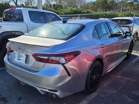 Used 2021 Toyota Camry XSE image 6