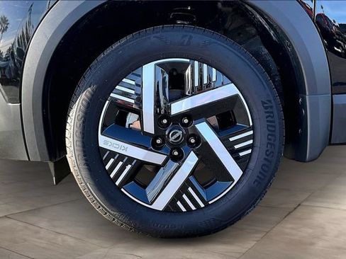 New 2026 Nissan Kicks SV w/ Charging Package FWD image 11