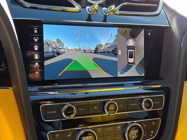 Used 2023 Bentley Bentayga AWD/4WD image 20