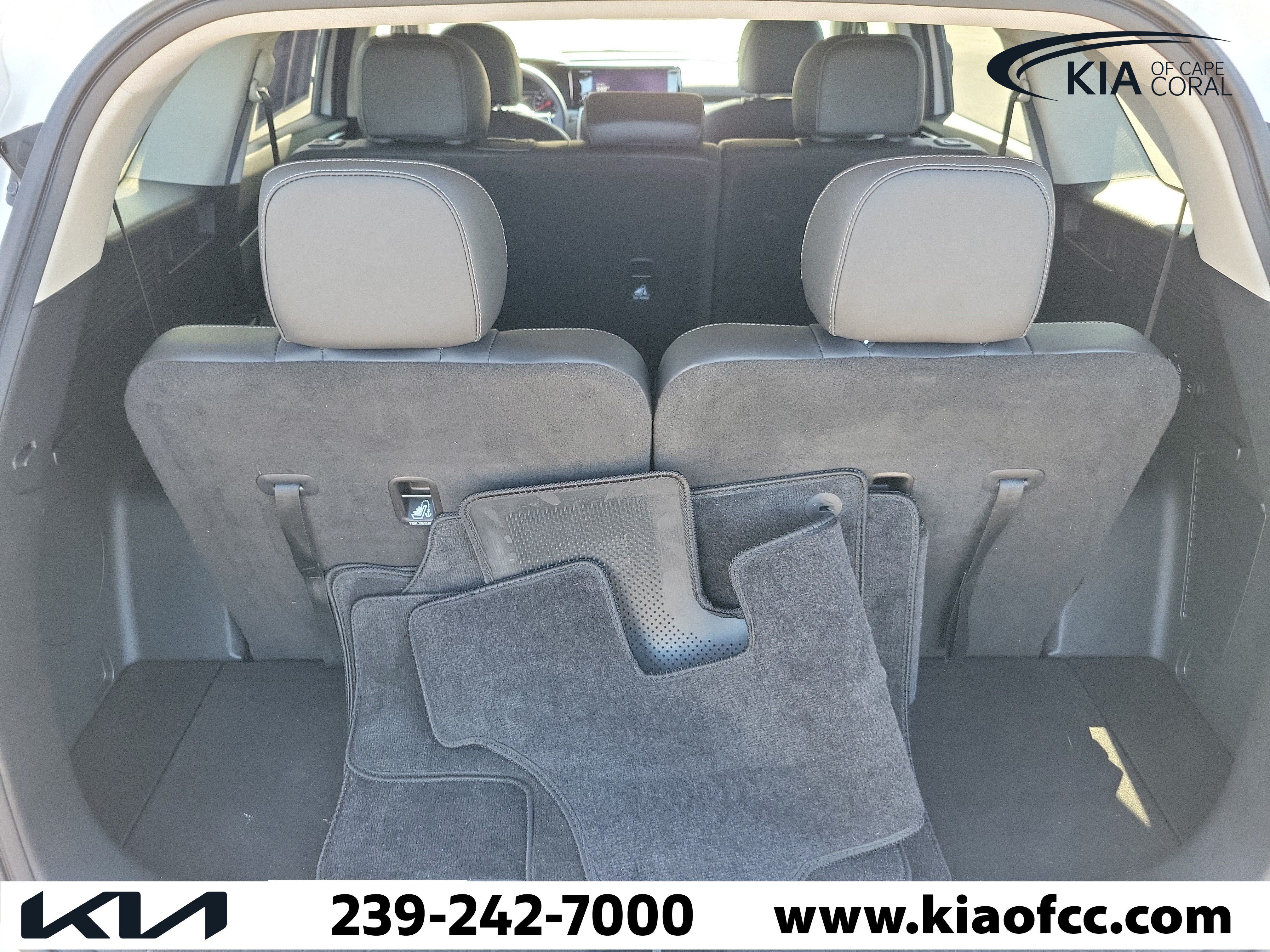 Certified 2023 Kia Sorento S w/ Panoramic Sunroof Package FWD image 12