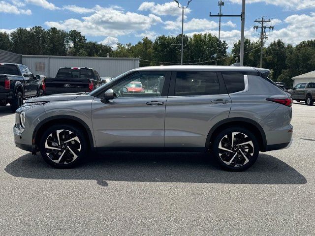 Used 2023 Mitsubishi Outlander SE FWD image 7