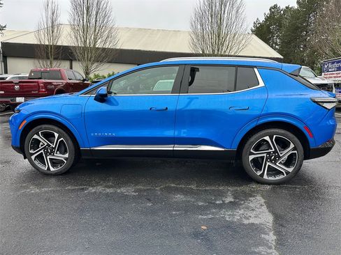 New 2026 Chevrolet Equinox EV LT image 2