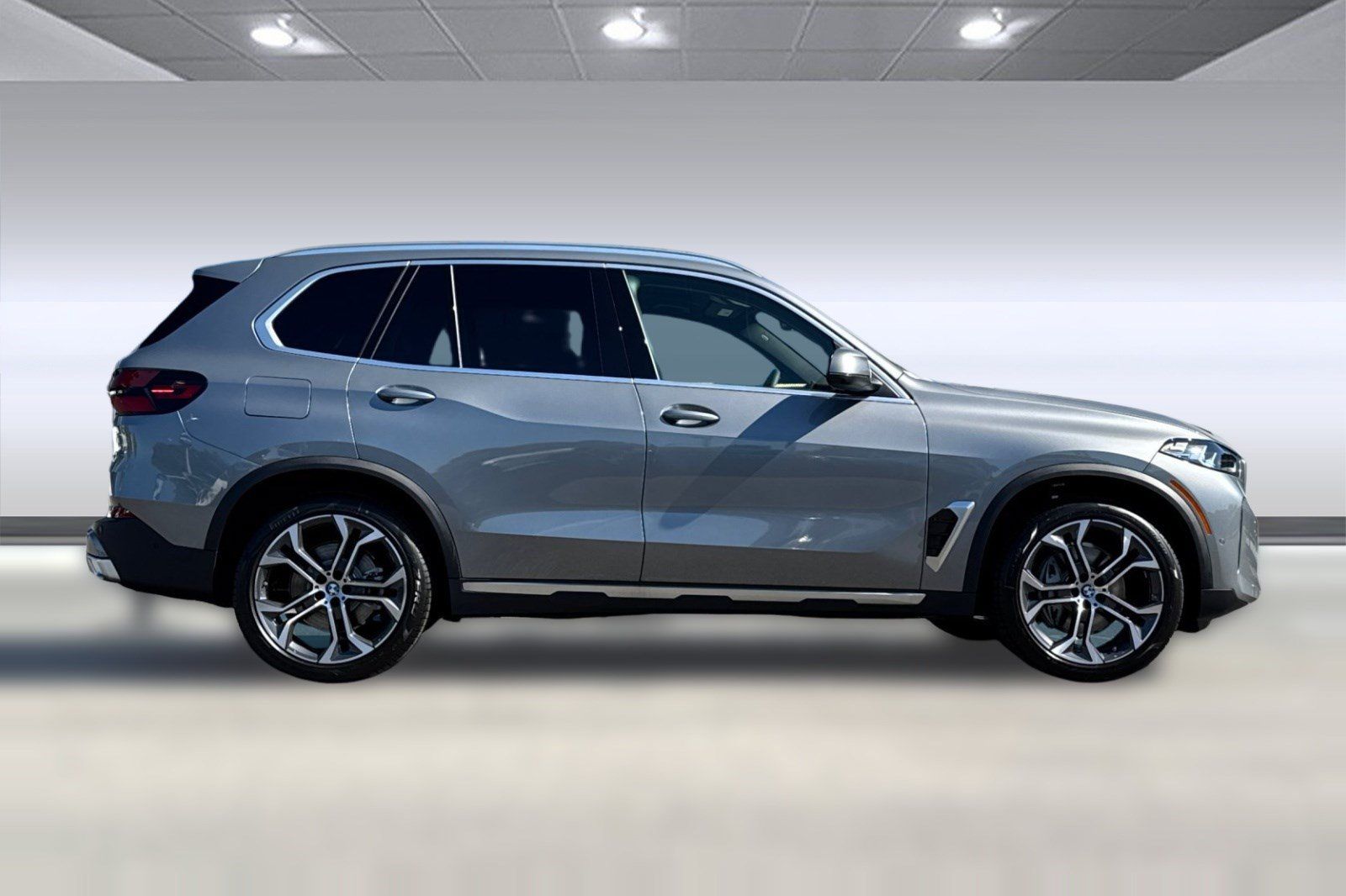 Used 2026 BMW X5 xDrive40i AWD/4WD image 7