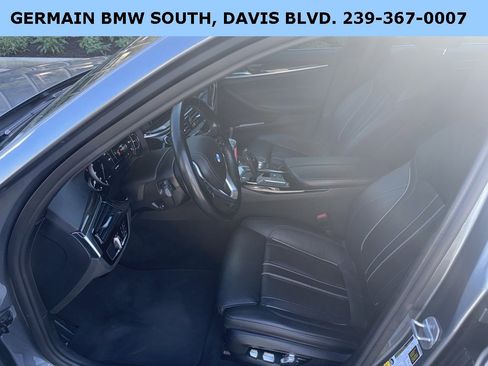 Used 2019 BMW 530i xDrive w/ Premium Package image 13