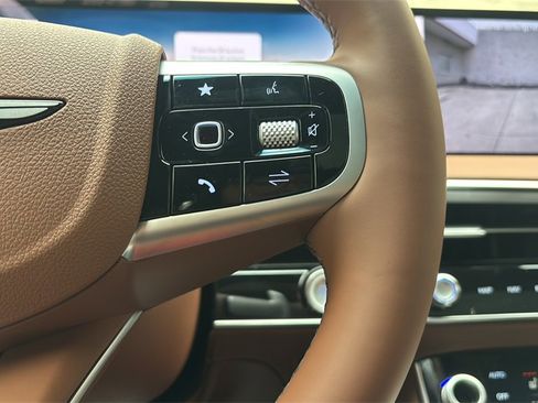 New 2026 Genesis GV70 2.5T Advanced image 28