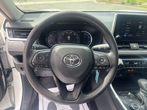 Used 2024 Toyota RAV4 LE AWD/4WD image 17