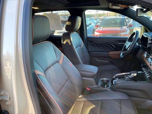 Used 2024 GMC Canyon AT4 w/ AT4 Premium Package image 10