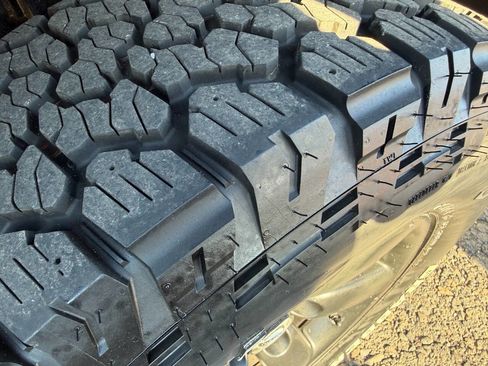 Used 2012 Nissan Titan SV image 26