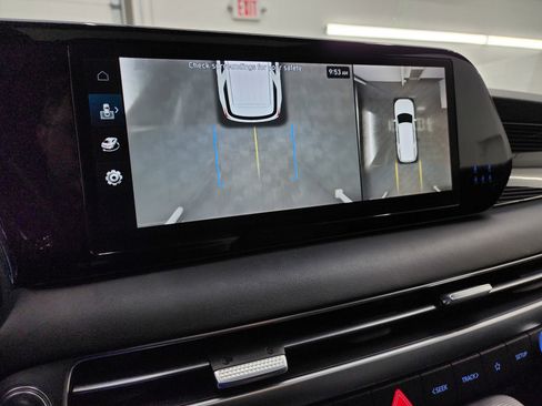 Used 2024 Hyundai Palisade Calligraphy image 18