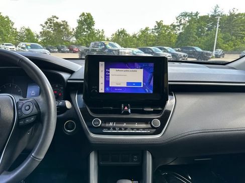 Used 2023 Toyota Corolla Cross LE w/ Moonroof Package AWD/4WD image 23