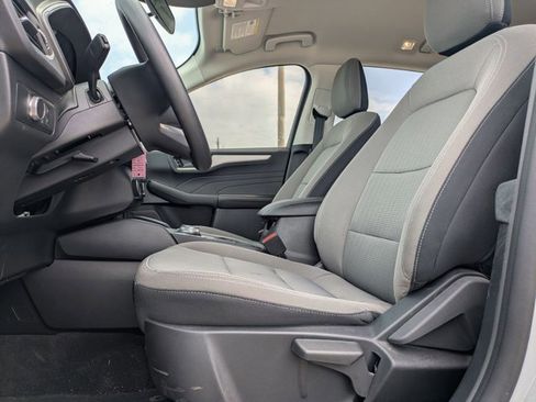 Used 2022 Ford Escape S image 15