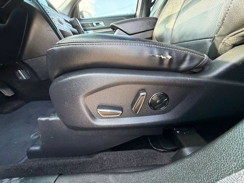Used 2016 Ford Explorer Limited w/ Equipment Group 301A FWD image 22