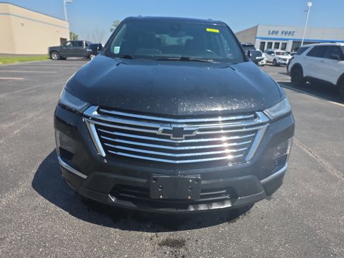Used 2022 Chevrolet Traverse Premier w/ LPO, Floor Liner Package AWD/4WD image 8
