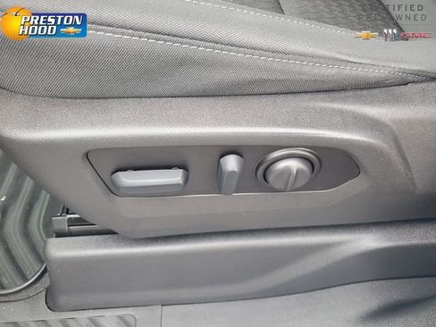 Certified 2022 Chevrolet Silverado 1500 Custom w/ Safety Confidence Package AWD/4WD image 19