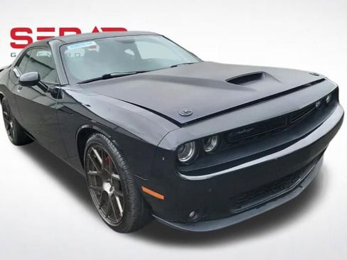Used 2018 Dodge Challenger R/T w/ Quick Order Package 28P T/A RWD image 12