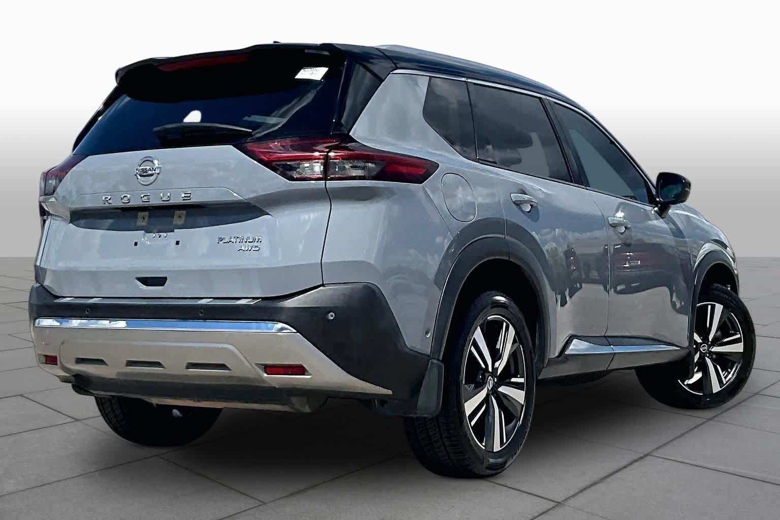 Used 2021 Nissan Rogue Platinum AWD/4WD image 12