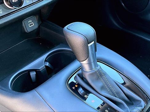 Certified 2024 Honda HR-V LX image 13