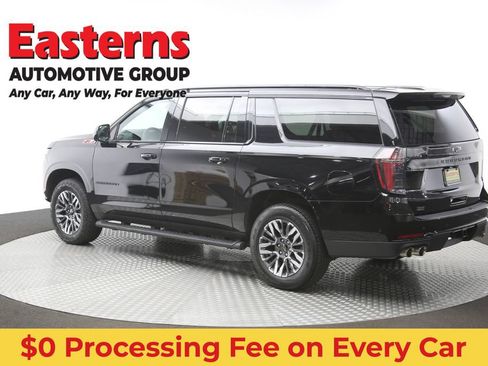 Used 2025 Chevrolet Suburban Z71 AWD/4WD image 68