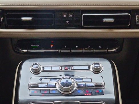 Used 2022 Lincoln Nautilus Reserve image 21