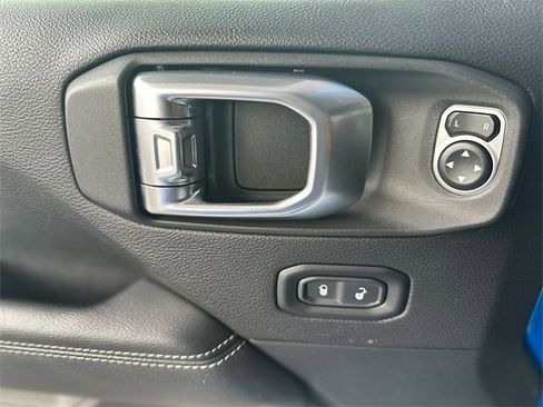 Used 2021 Jeep Gladiator Mojave image 14