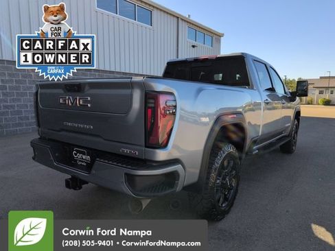 Used 2024 GMC Sierra 2500 AT4 w/ Technology Package AWD/4WD image 3