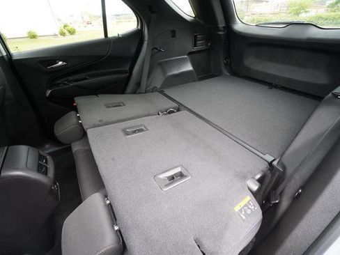 Used 2024 Chevrolet Equinox LT w/ LPO, Floor Liner Package FWD image 31