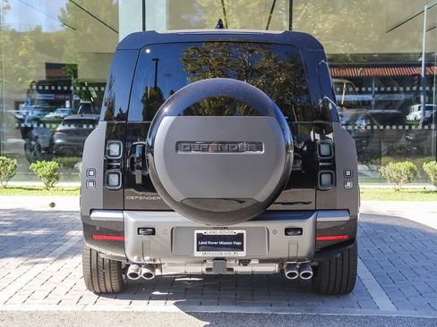 New 2026 Land Rover Defender 130 V8 image 4
