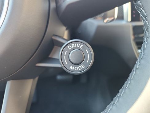 New 2026 Porsche Macan GTS image 25