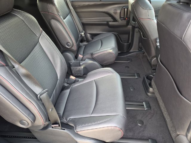 Certified 2026 Toyota Sienna XSE FWD image 35