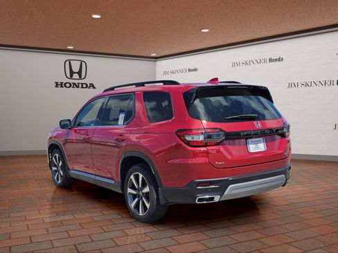 Used 2023 Honda Pilot Touring image 13