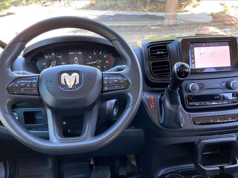 Used 2025 RAM ProMaster 2500 w/ Convenience Group FWD image 5