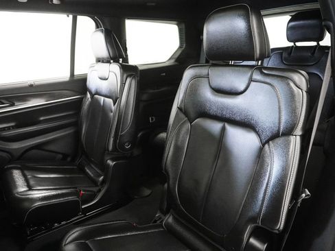 Certified 2024 Jeep Grand Cherokee L Limited w/ Luxury Tech Group II image 10