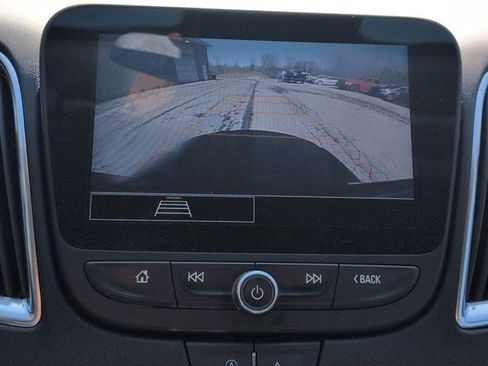 Used 2021 Chevrolet Malibu LT image 16