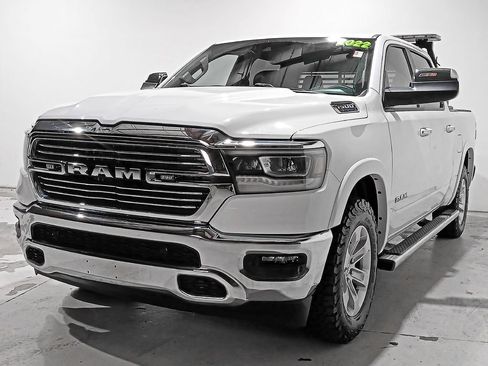 Used 2022 RAM 1500 Laramie AWD/4WD image 3