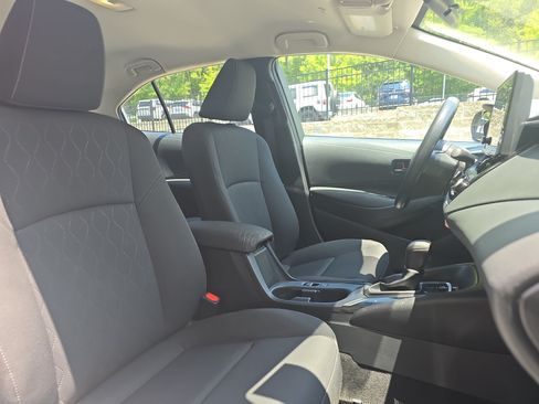 Used 2024 Toyota Corolla LE FWD image 10