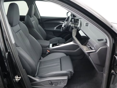 Certified 2025 Audi Q5 Premium Plus w/ Premium Plus image 23