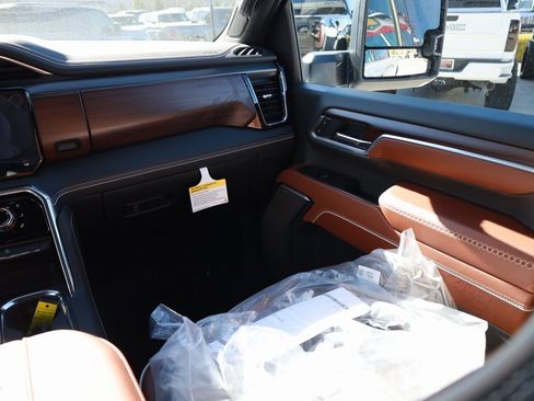 New 2026 GMC Sierra 3500 Denali Ultimate image 21