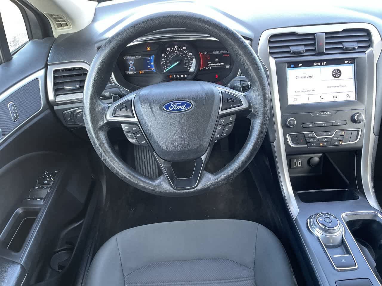 Used 2019 Ford Fusion SE AWD/4WD image 11