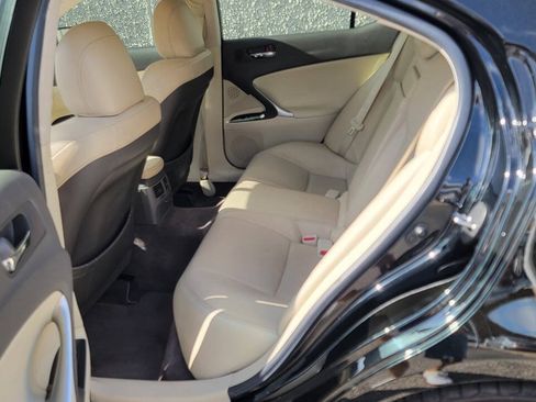 Used 2010 Lexus IS 250 w/ Preferred Accessory Package RWD image 20