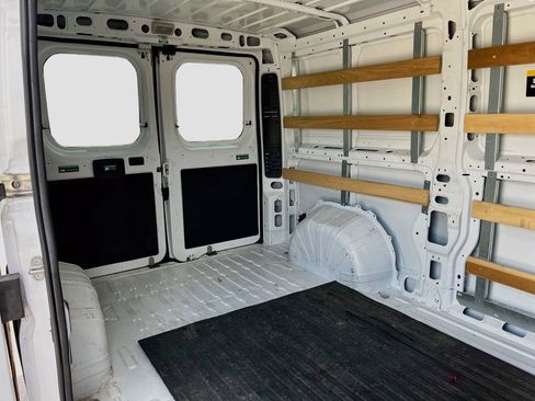Used 2025 RAM ProMaster 2500 w/ U-Haul Equipment Group FWD image 29