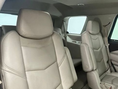 Used 2017 Cadillac Escalade Premium Luxury AWD/4WD image 19